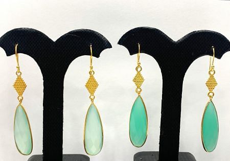 Wanfeng] Natural Hetian Jade Calla Lily Earrings - Shop zpyc Earrings &  Clip-ons - Pinkoi