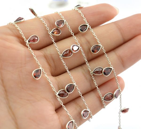 Handmade 925 Sterling Silver Gold Chain With Garnet in 6.00x4.00 mm - ROS2-6445