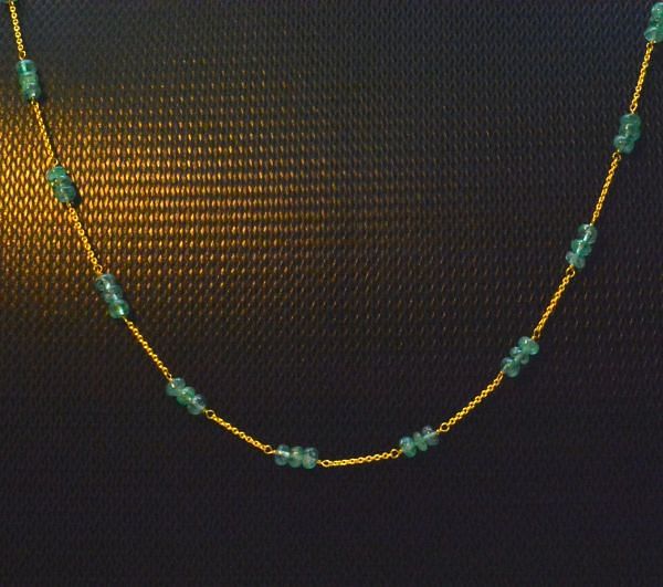   Beautiful 18k Solid Gold Necklace With Natural Emerald  Stone in 3mm Size - SGGRC-057