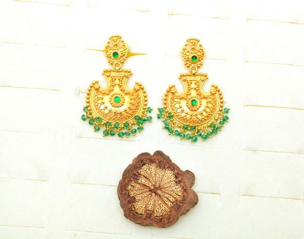  18K Solid Yellow Gold Earring With Emerald Stone Studded, (Fancy Shape), SGTAN-1212, Sold By 1 Pcs.
