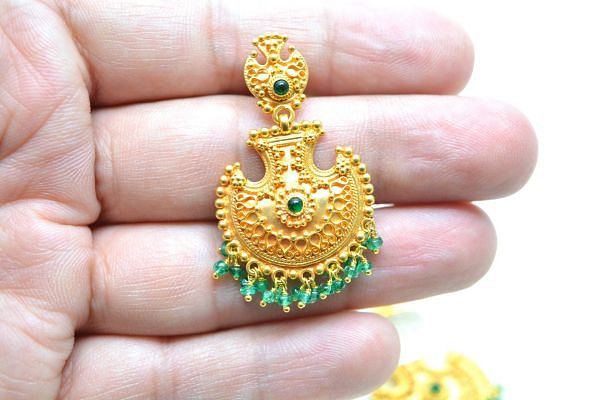  18K Solid Yellow Gold Earring With Emerald Stone Studded, (Fancy Shape), SGTAN-1212, Sold By 1 Pcs.