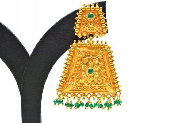  18K Solid Yellow Gold Earring With Emerald Stone Studded- Fancy Shape, SGTAN-1225, Sold By 1 Pcs.