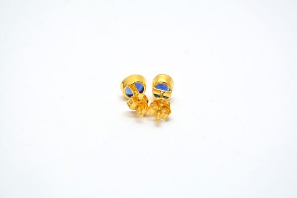 18K Solid Yellow Gold Oval Shape Studs With Blue Sapphire Stone In 5,50X4,50MM, SGTAN-1233, Sold By 1 Pcs.