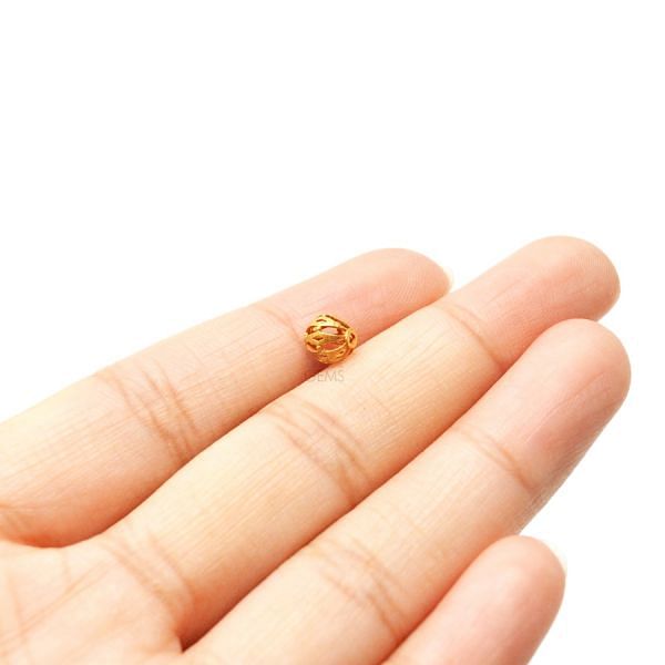 18K Solid Yellow Gold Round Ball Shape Plain Net Finished 5,5mm Bead, SGTAN-0060, Sold By 1 Pcs.