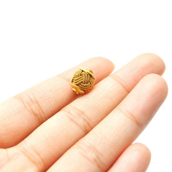 18K Solid Yellow Gold Fancy Oval Shape Spring Plain Finished 10,0X8,50mm Bead, SGTAN-0079, Sold By 1 Pcs.