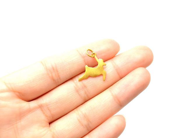 18 Carat Solid Gold Deer Shape Bead For Pendant in 9,1X8,5X16,8X0,8 mm Size, SGTAN-0496, Sold By 1 Pcs.