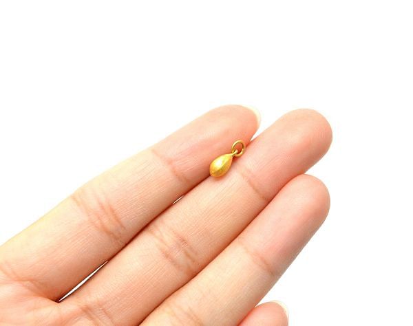 18K Solid Yellow Gold Drop Shape Pendant in 8X4 mm Size, SGTAN-0526, Sold By 1 Pcs.