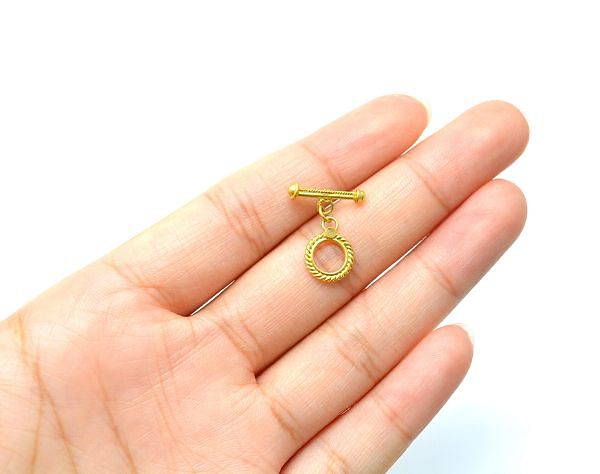 18k Solid Yellow Gold Toggle Clasp In Shape Toggle Wire Shiny Finish 9x1,15x1,5mm, SGTAN-0535, Sold By 1 Pcs.