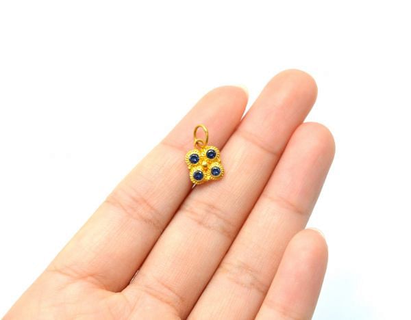 Handmade 18k Solid Gold Charm Pendant  - Flower in Shape , 8X5X12mm Size .SOLD BY 1 PCS  - SGTAN-0773