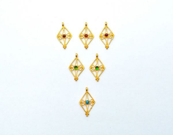 18K Solid Gold Charm Pendant  in Diamond  Shape With 19X10X9mm Size   - SGTAN-0814, Sold By 1 Pcs.