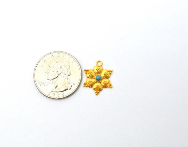  18K Solid Gold Charm Pendant With 17X16X3 mm Size - SGTAN-0834, Sold By 1 Pcs.