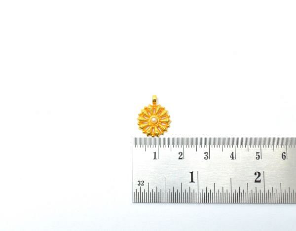  18K Solid Gold Charm Pendant in Flower Shape, 17X13X3mm - SGTAN-0837, Sold By 1 Pcs.