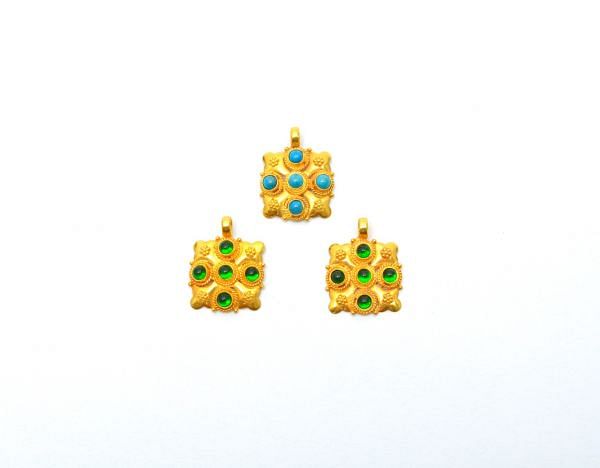  Handmade 18K Solid Gold Charm Pendant - Flower in shape, 17X13X3.5mm Size  - SGTAN-0844, Sold By 1 Pcs.