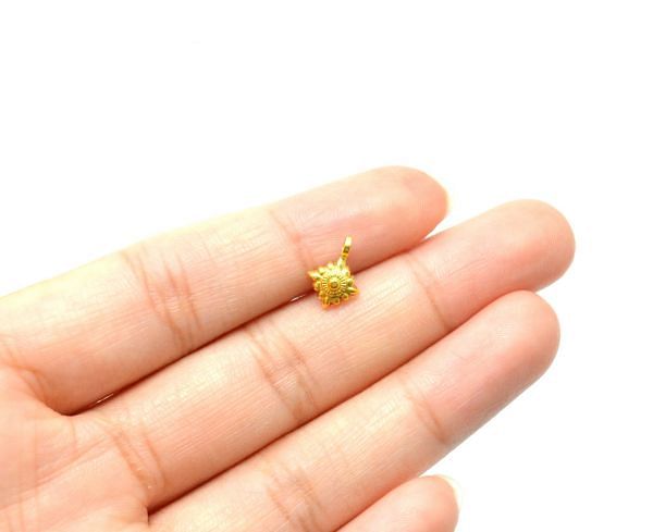  Beautiful 18K Solid Gold Charm Pendant With 17X16X3 mm in Flower Shape - SGTAN-0856, Sold by 2 Pcs.