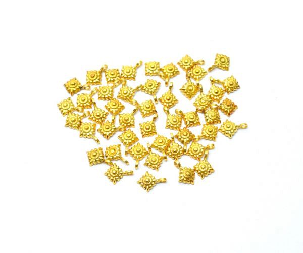  Beautiful 18K Solid Gold Charm Pendant With 17X16X3 mm in Flower Shape - SGTAN-0856, Sold by 2 Pcs.