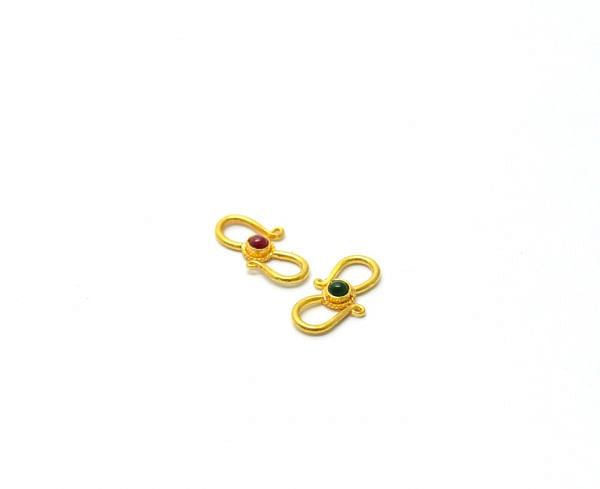 Beautiful 18k Solid Yellow Gold S-Clasp With Hydro Stones. Handmade And Very Lightweight 18k Gold S-Clasp. Sold By 1 pc