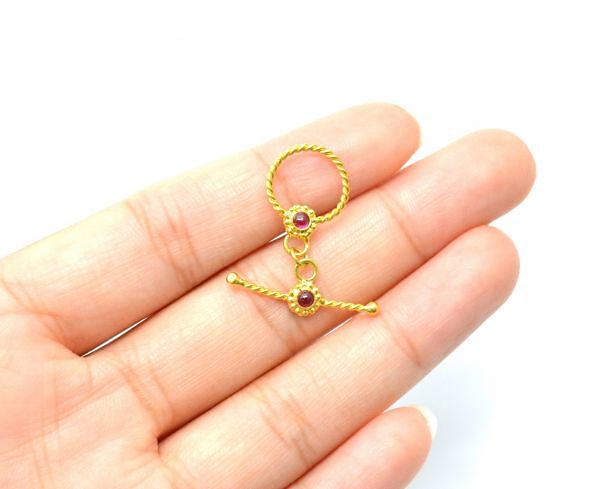Stunning 18k Yellow Gold S- Clasp Studded with stones. Beautiful Handmade S- Clasp Lock 18k Solid Yellow Gold. Sold by 1pcs
