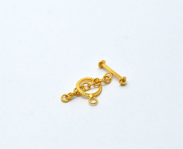 Handcrafted 18k Solid Yellow Gold Fancy S-Clasp Lock. 19X12 mm Beautiful S- Clasp in 18k Solid Gold. Sold By 1 pcs