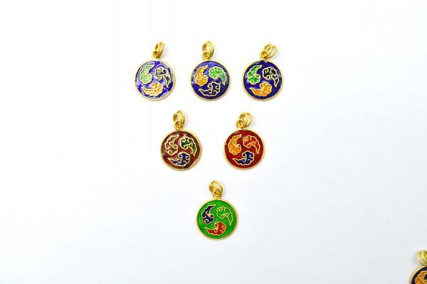 Stunning 18k Yellow Gold Enamel Round Charms Pendent. 18X15mm Pendent Handmade 18k Solid Yellow Gold Beads in Shiny Finish, SGTAN-1045, Sold by 1pcs.