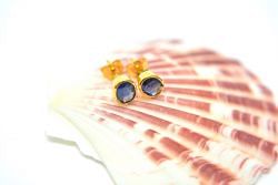 18K Solid Yellow Gold Oval Shape Studs With Blue Sapphire Stone In 5,50X4,50MM, SGTAN-1233, Sold By 1 Pcs.